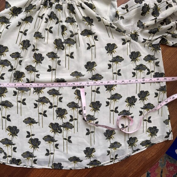 ✨ Rachel Roy | Cold Shoulder Floral Top | Size 2X ✨ - Picture 8 of 8